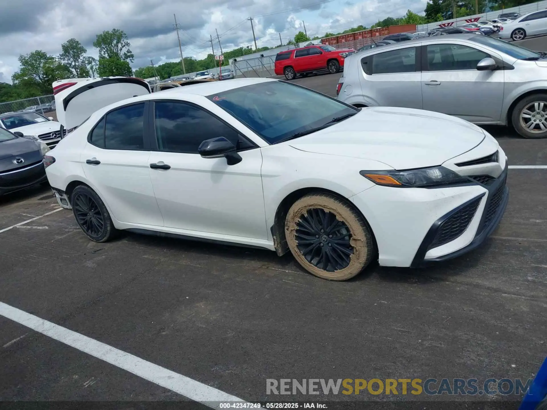 13 Photograph of a damaged car 4T1T11AK3NU066747 TOYOTA CAMRY 2022