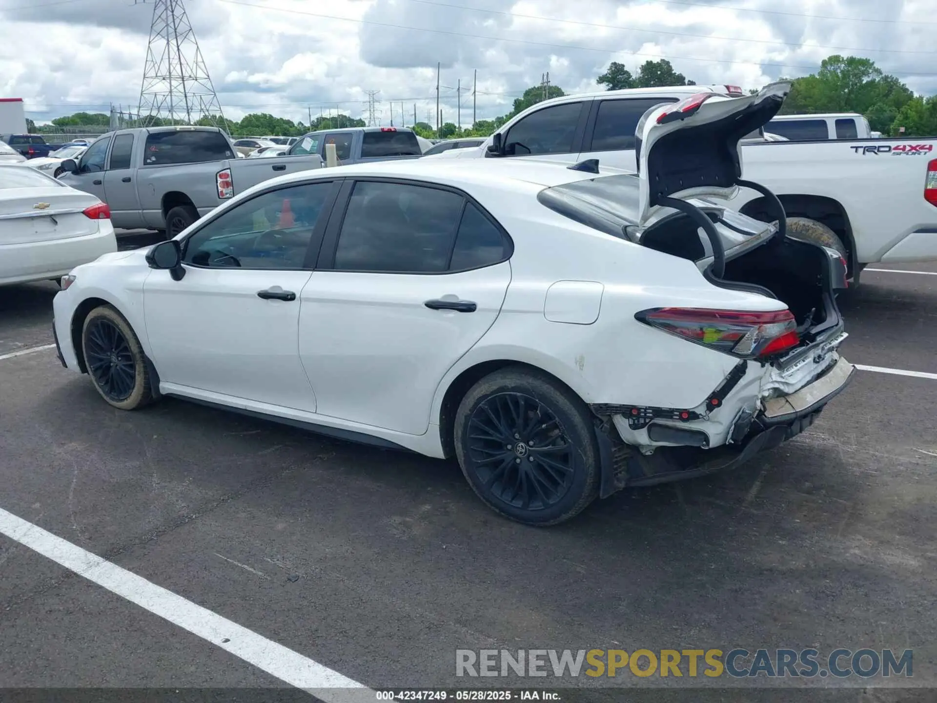 14 Photograph of a damaged car 4T1T11AK3NU066747 TOYOTA CAMRY 2022