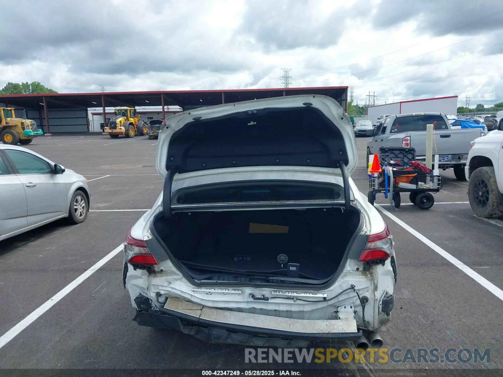 16 Photograph of a damaged car 4T1T11AK3NU066747 TOYOTA CAMRY 2022