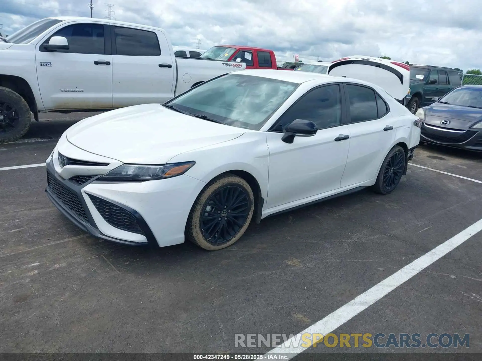 2 Photograph of a damaged car 4T1T11AK3NU066747 TOYOTA CAMRY 2022