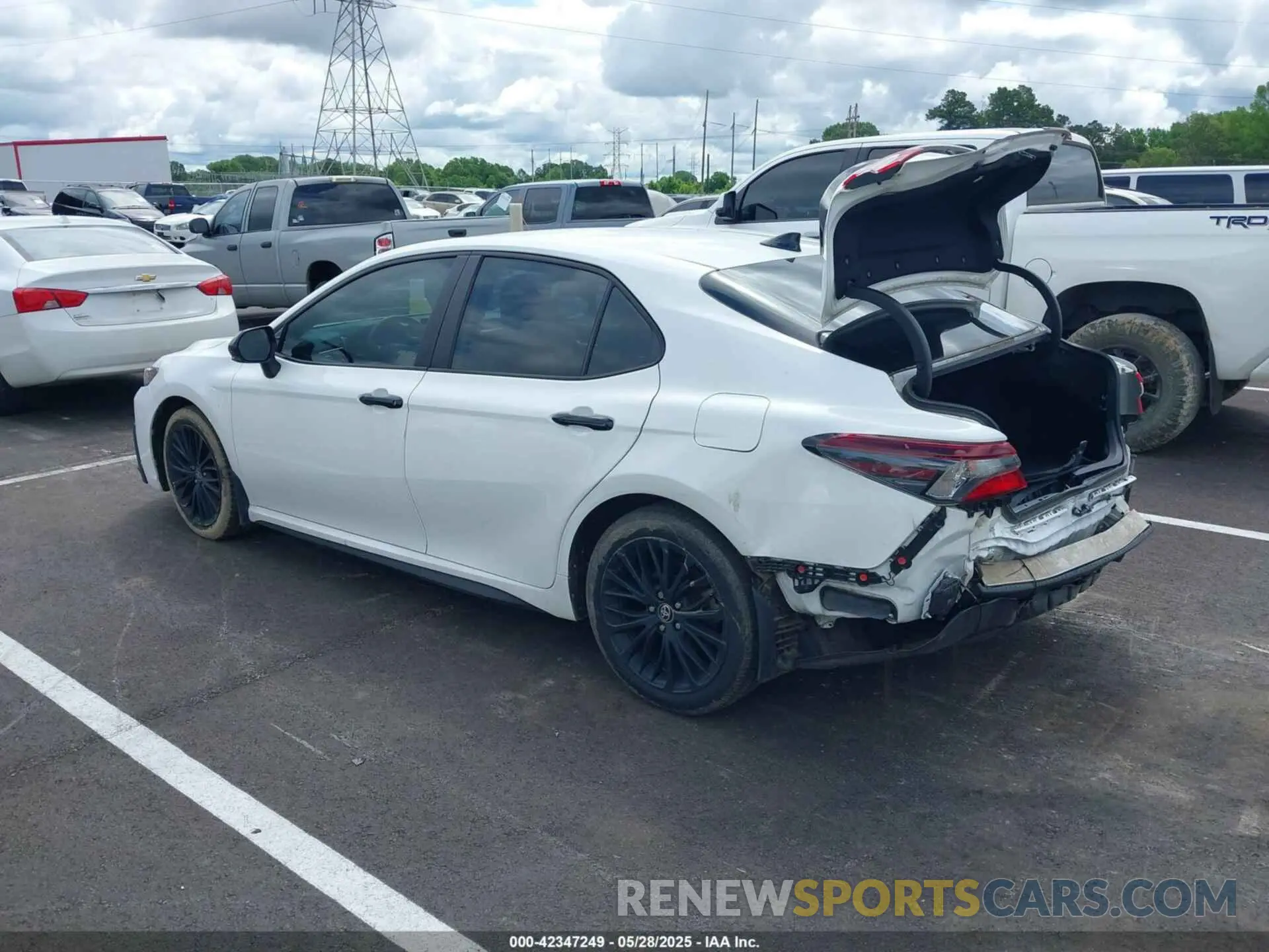 3 Photograph of a damaged car 4T1T11AK3NU066747 TOYOTA CAMRY 2022