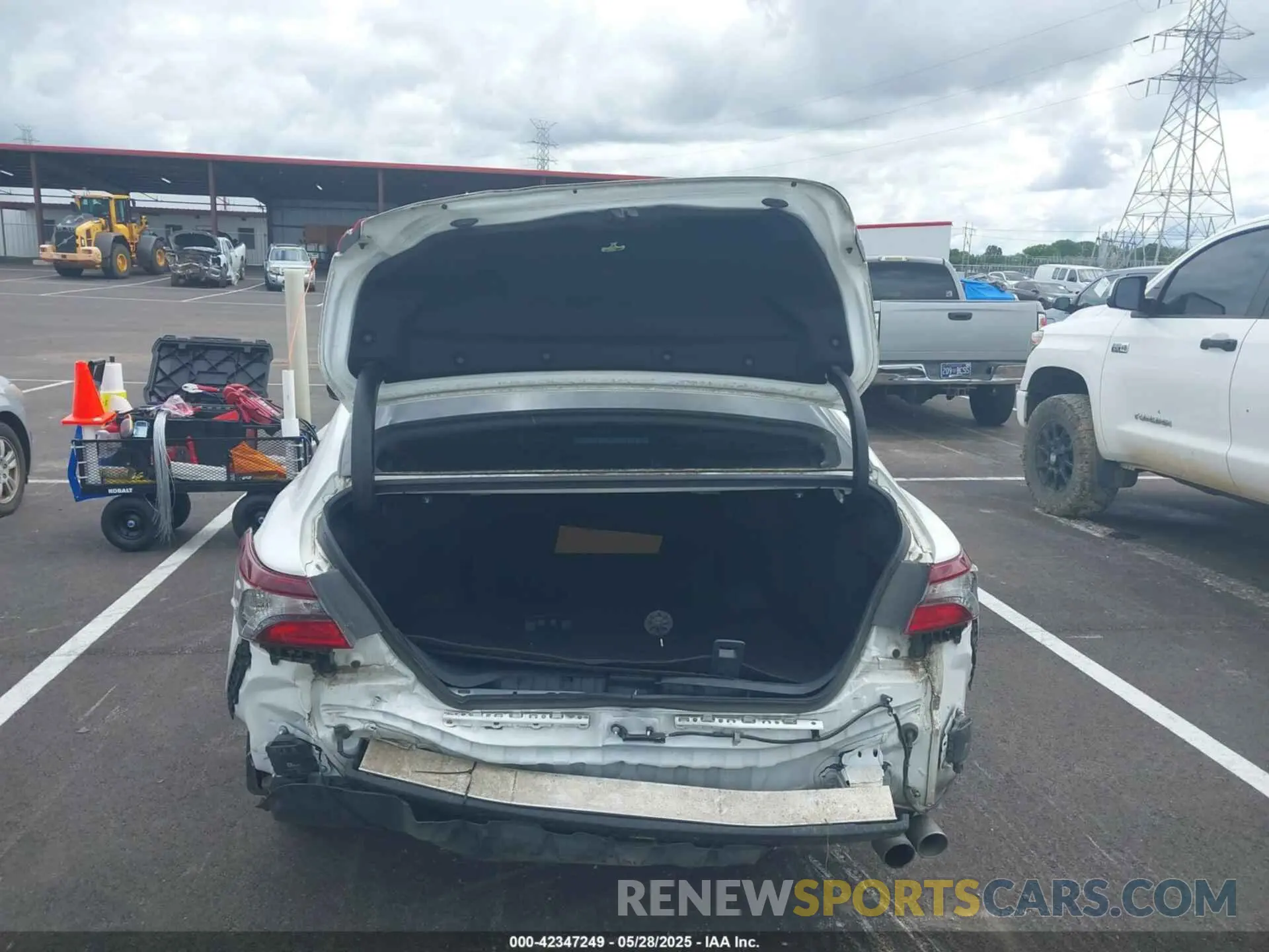 6 Photograph of a damaged car 4T1T11AK3NU066747 TOYOTA CAMRY 2022