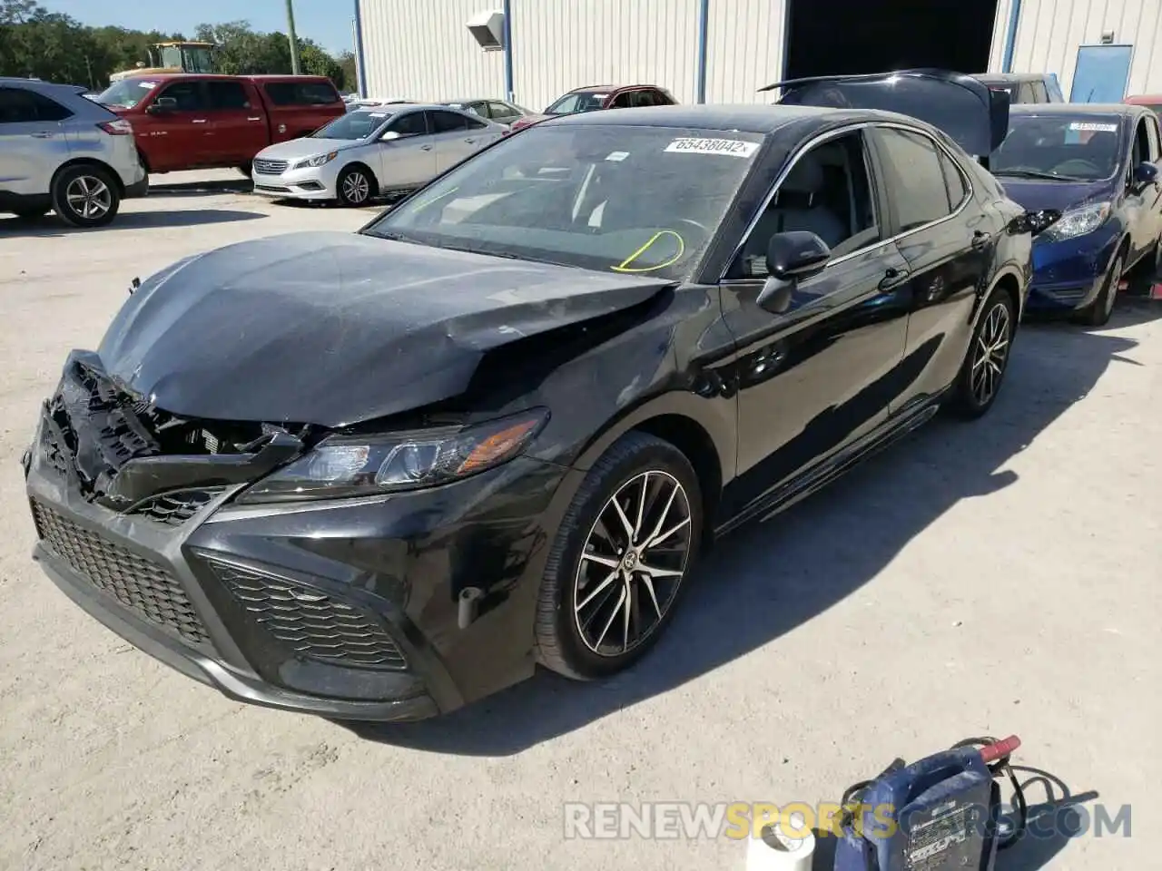 2 Photograph of a damaged car 4T1T11AK3NU632034 TOYOTA CAMRY 2022