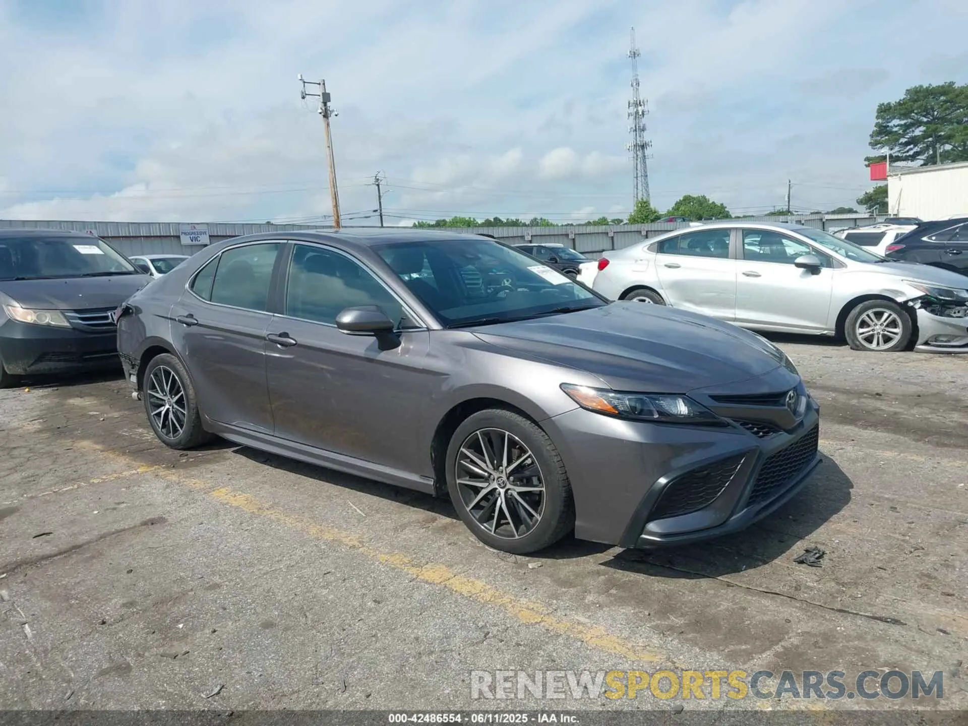 1 Photograph of a damaged car 4T1T11AK3NU638464 TOYOTA CAMRY 2022