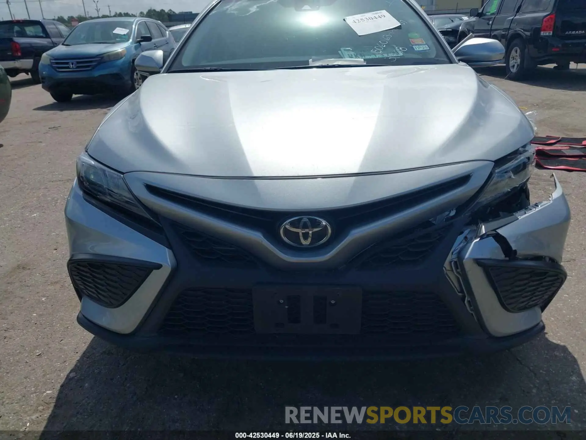 12 Photograph of a damaged car 4T1T11AK3NU643468 TOYOTA CAMRY 2022