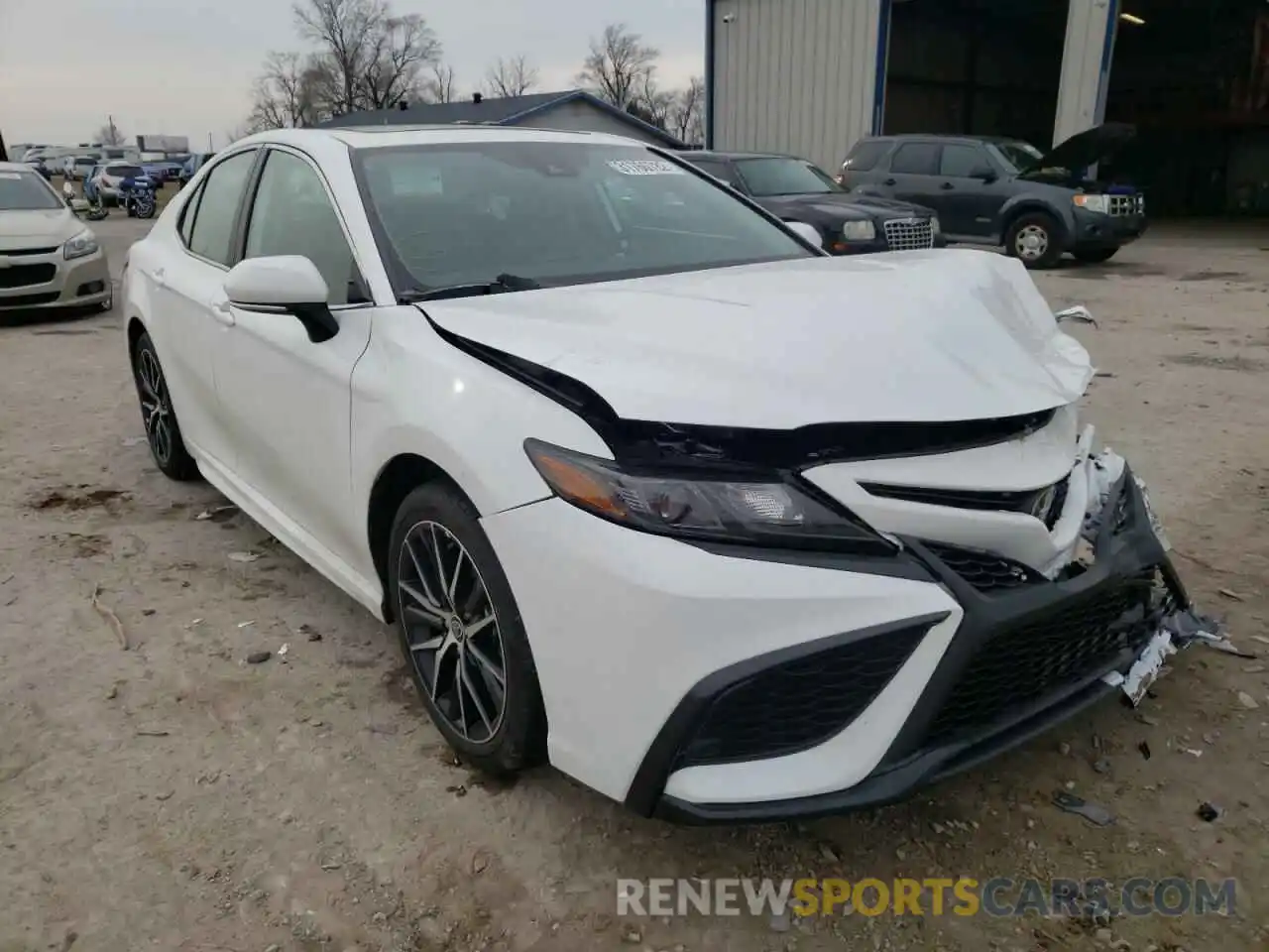 1 Photograph of a damaged car 4T1T11AK3NU647391 TOYOTA CAMRY 2022