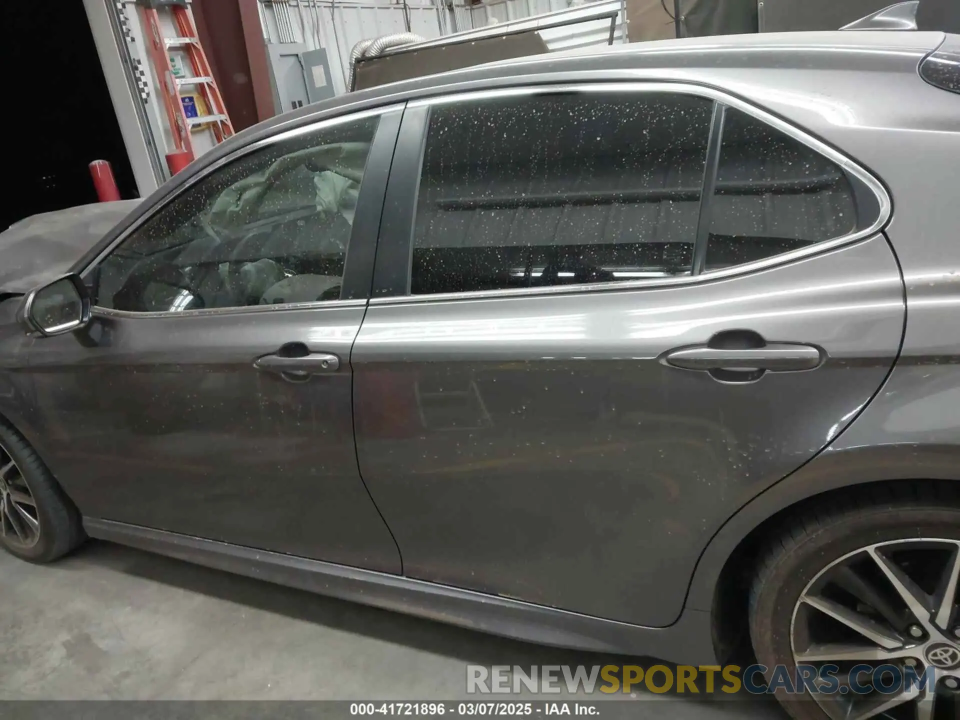 13 Photograph of a damaged car 4T1T11AK3NU717312 TOYOTA CAMRY 2022