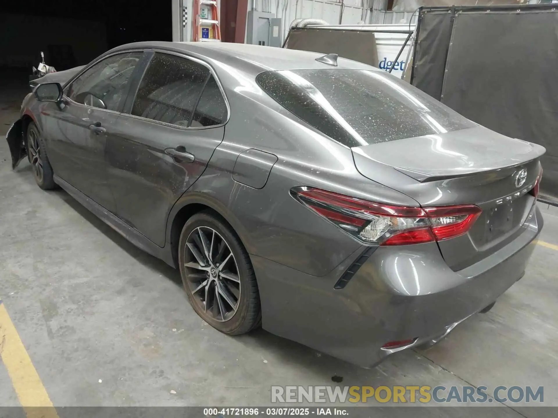 3 Photograph of a damaged car 4T1T11AK3NU717312 TOYOTA CAMRY 2022