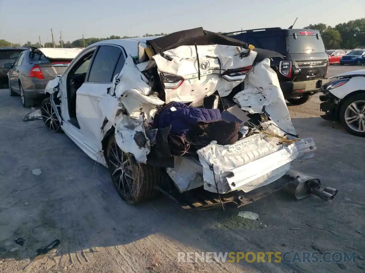 9 Photograph of a damaged car 4T1T11AK4NU617462 TOYOTA CAMRY 2022