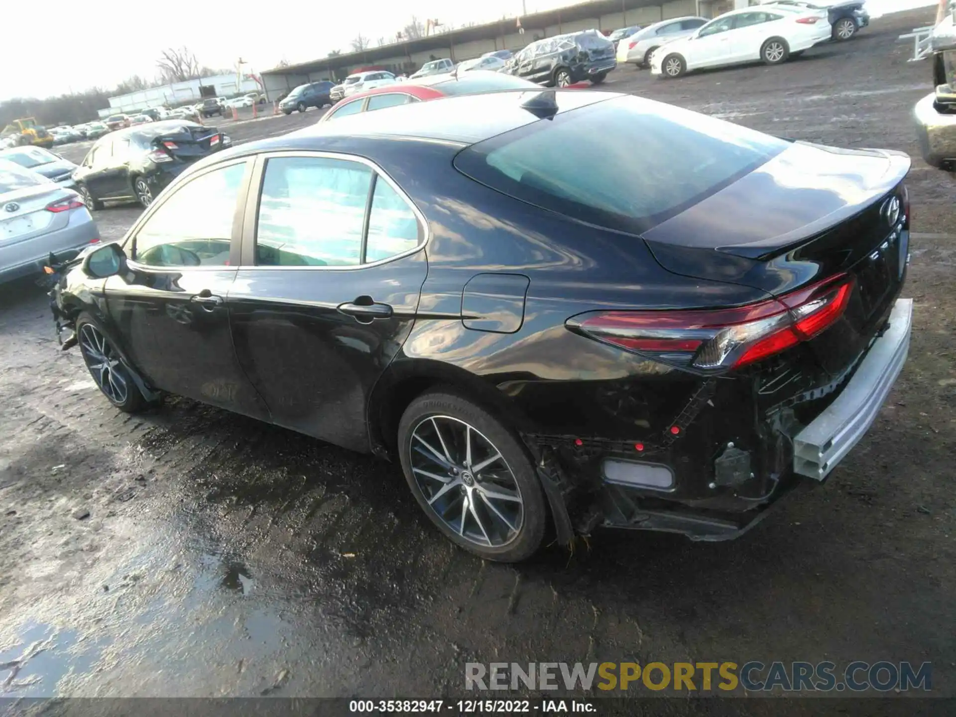 3 Photograph of a damaged car 4T1T11AK4NU645018 TOYOTA CAMRY 2022