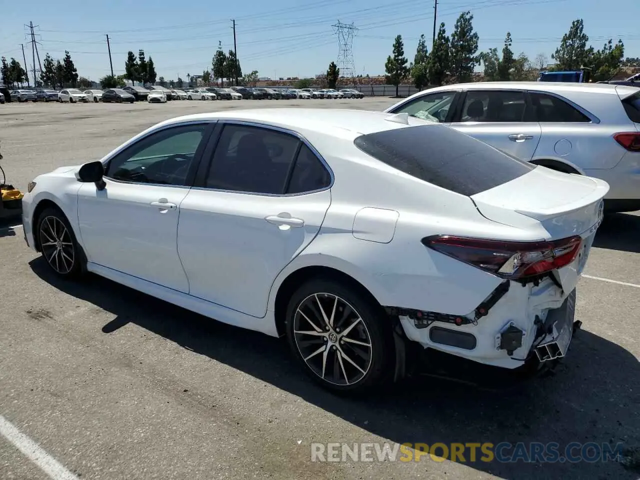 2 Photograph of a damaged car 4T1T11AK4NU665253 TOYOTA CAMRY 2022