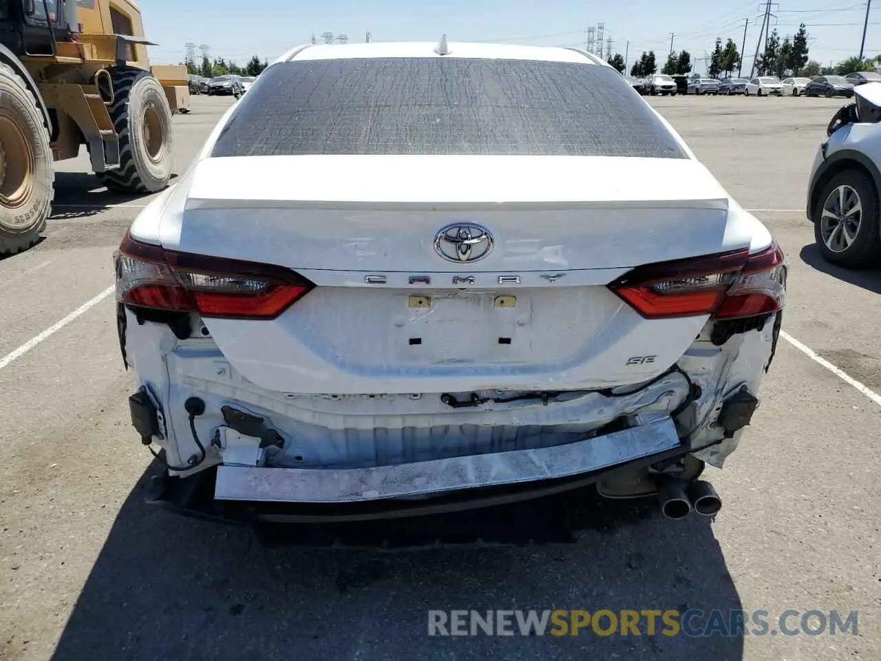 6 Photograph of a damaged car 4T1T11AK4NU665253 TOYOTA CAMRY 2022
