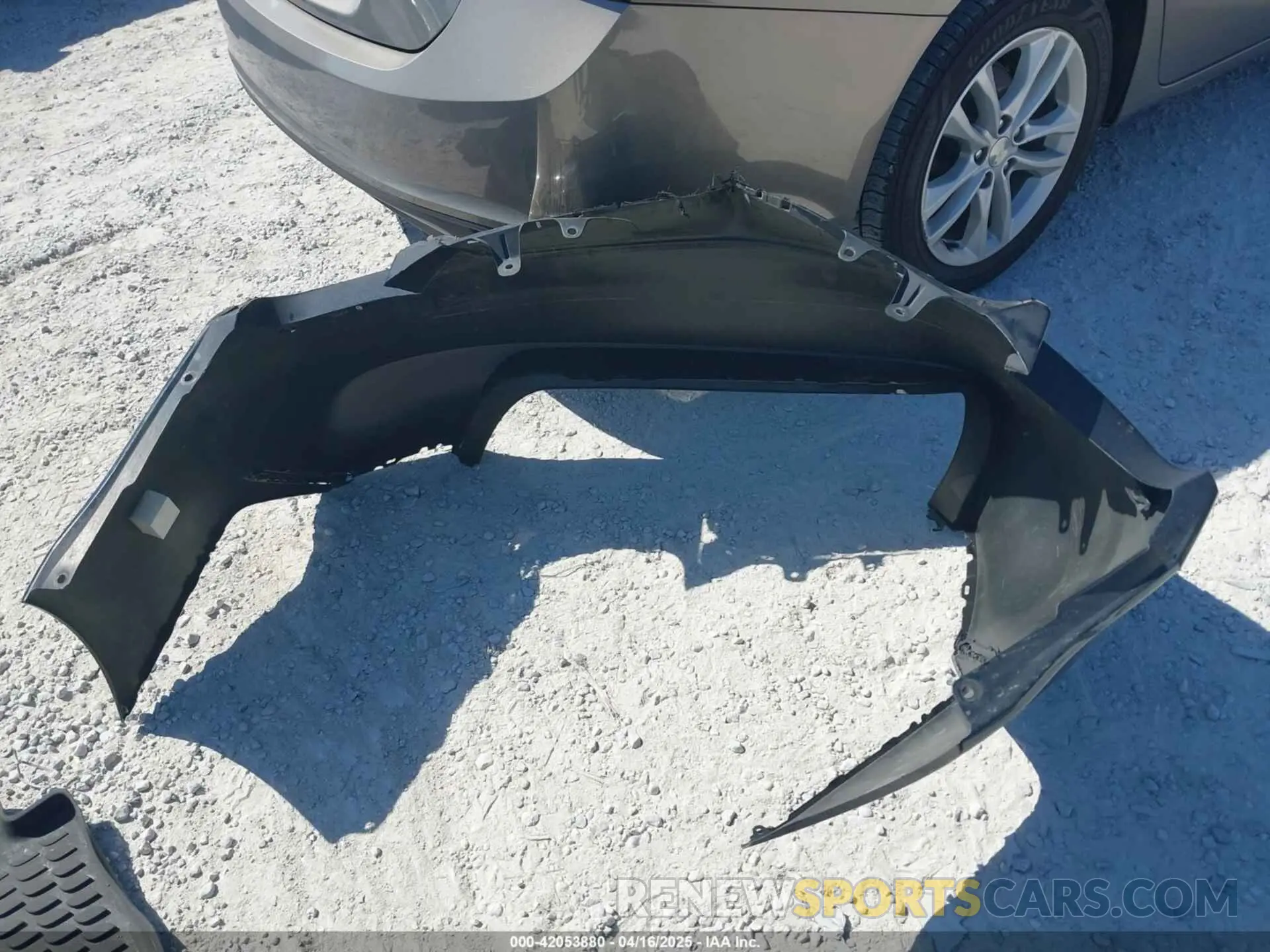12 Photograph of a damaged car 4T1T11AK4NU698415 TOYOTA CAMRY 2022