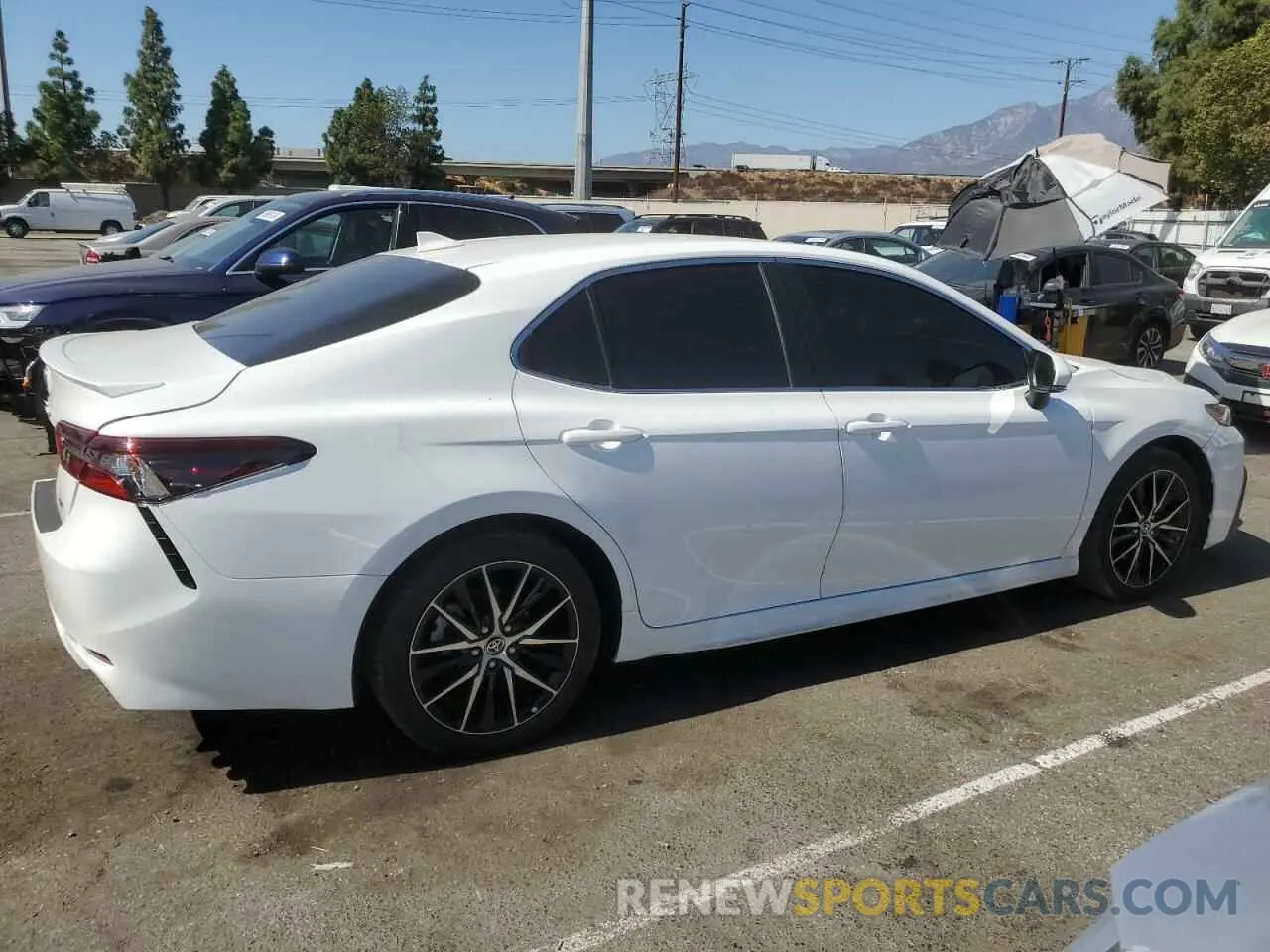 3 Photograph of a damaged car 4T1T11AK4NU704875 TOYOTA CAMRY 2022