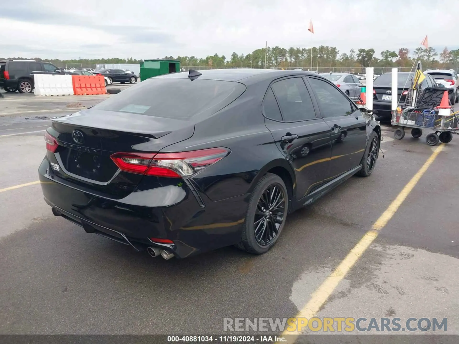 4 Photograph of a damaged car 4T1T11AK5NU048332 TOYOTA CAMRY 2022