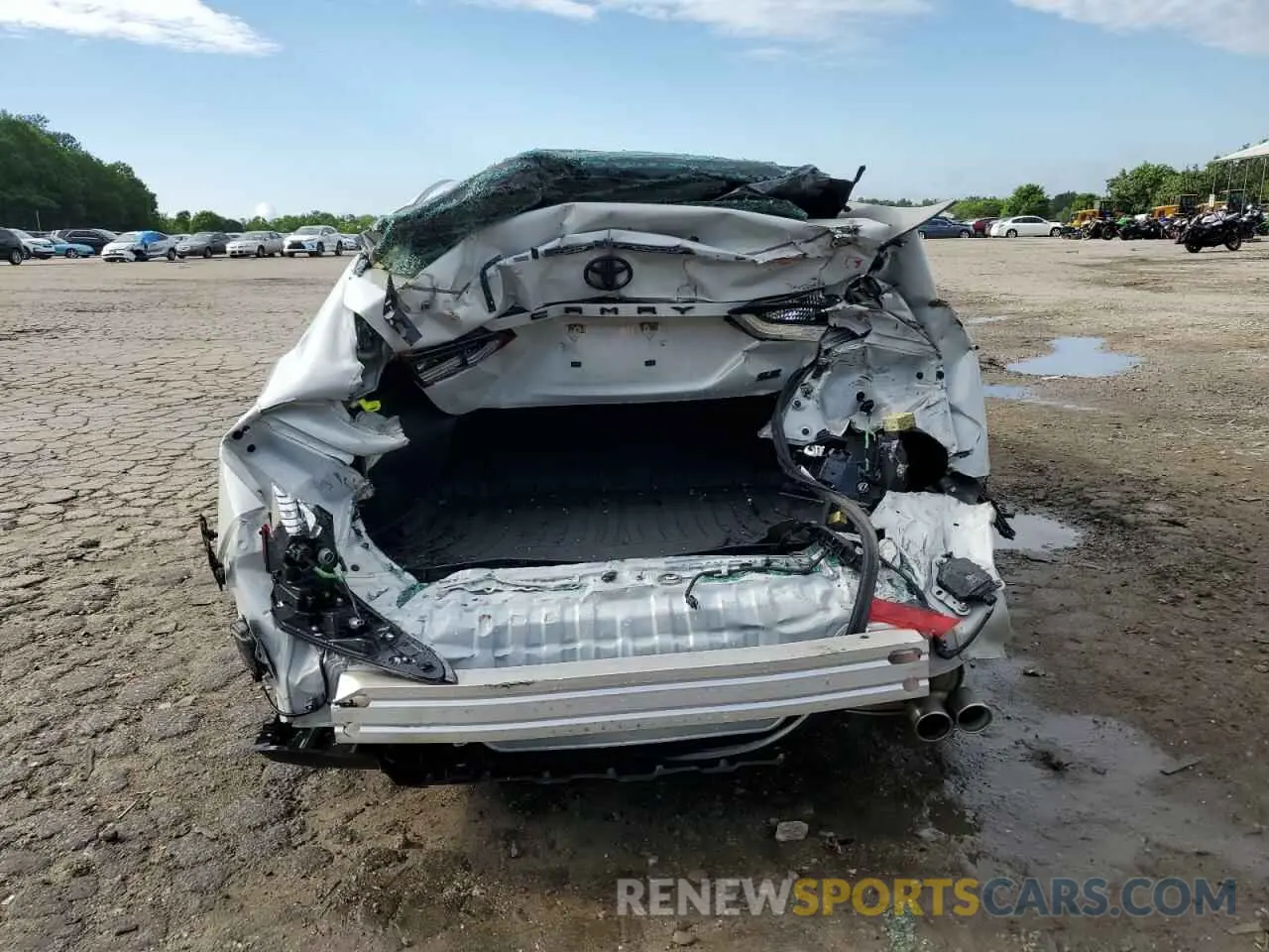 6 Photograph of a damaged car 4T1T11AK5NU054759 TOYOTA CAMRY 2022