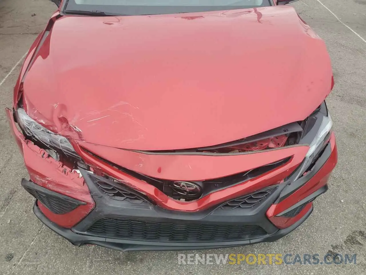 11 Photograph of a damaged car 4T1T11AK5NU498983 TOYOTA CAMRY 2022