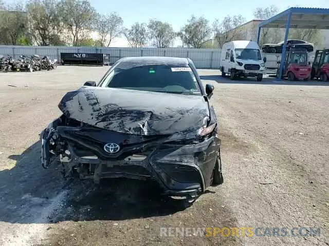 10 Photograph of a damaged car 4T1T11AK5NU643472 TOYOTA CAMRY 2022