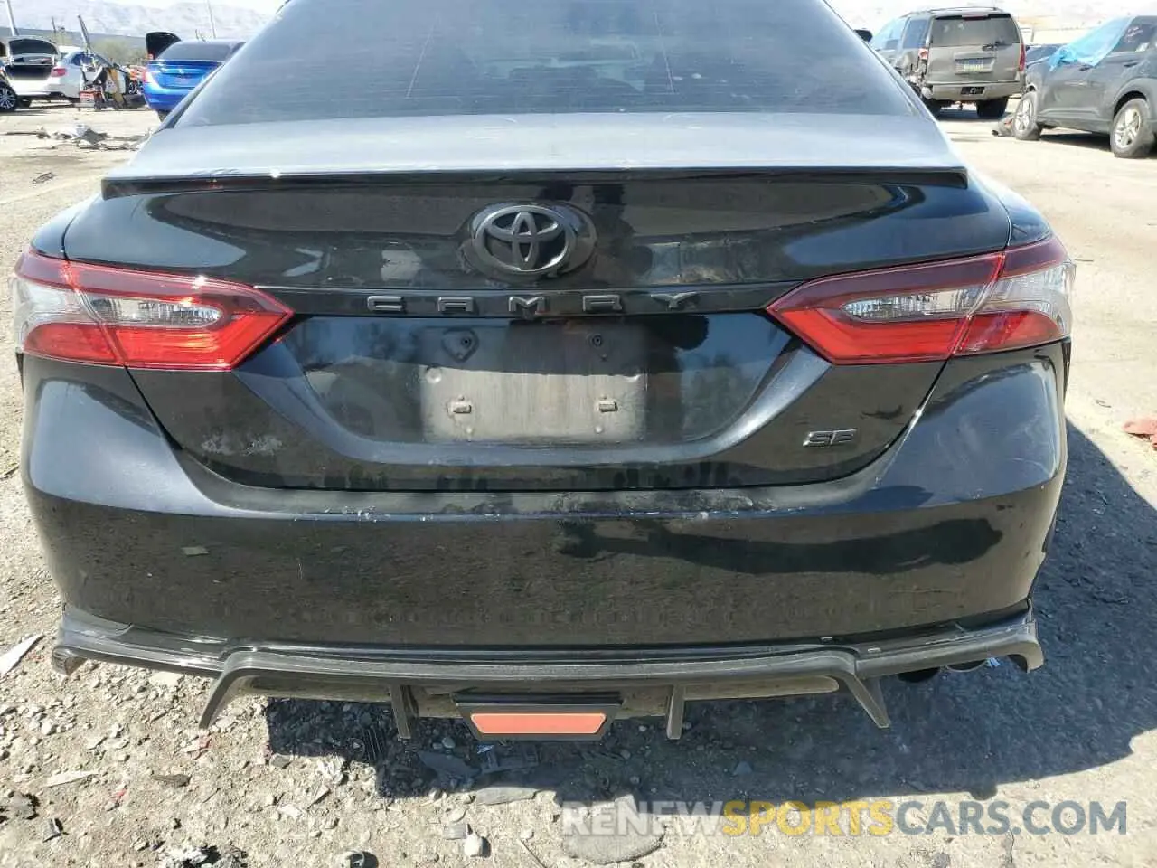 6 Photograph of a damaged car 4T1T11AK5NU643472 TOYOTA CAMRY 2022