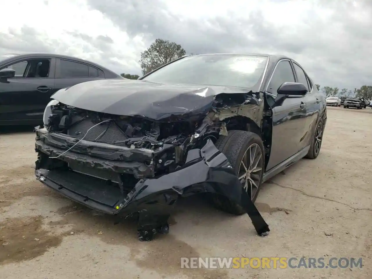 2 Photograph of a damaged car 4T1T11AK5NU692753 TOYOTA CAMRY 2022