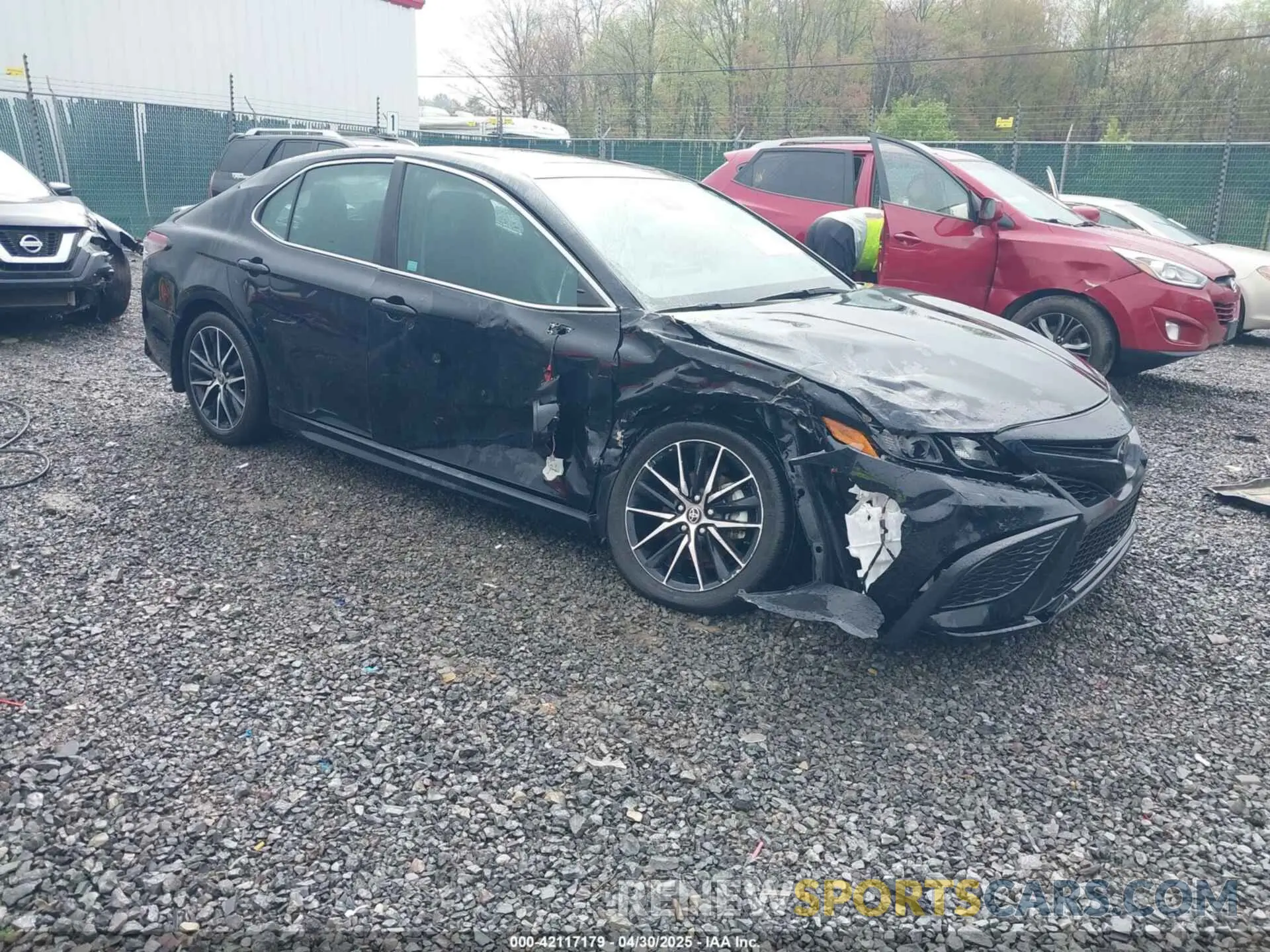 1 Photograph of a damaged car 4T1T11AK5NU717800 TOYOTA CAMRY 2022
