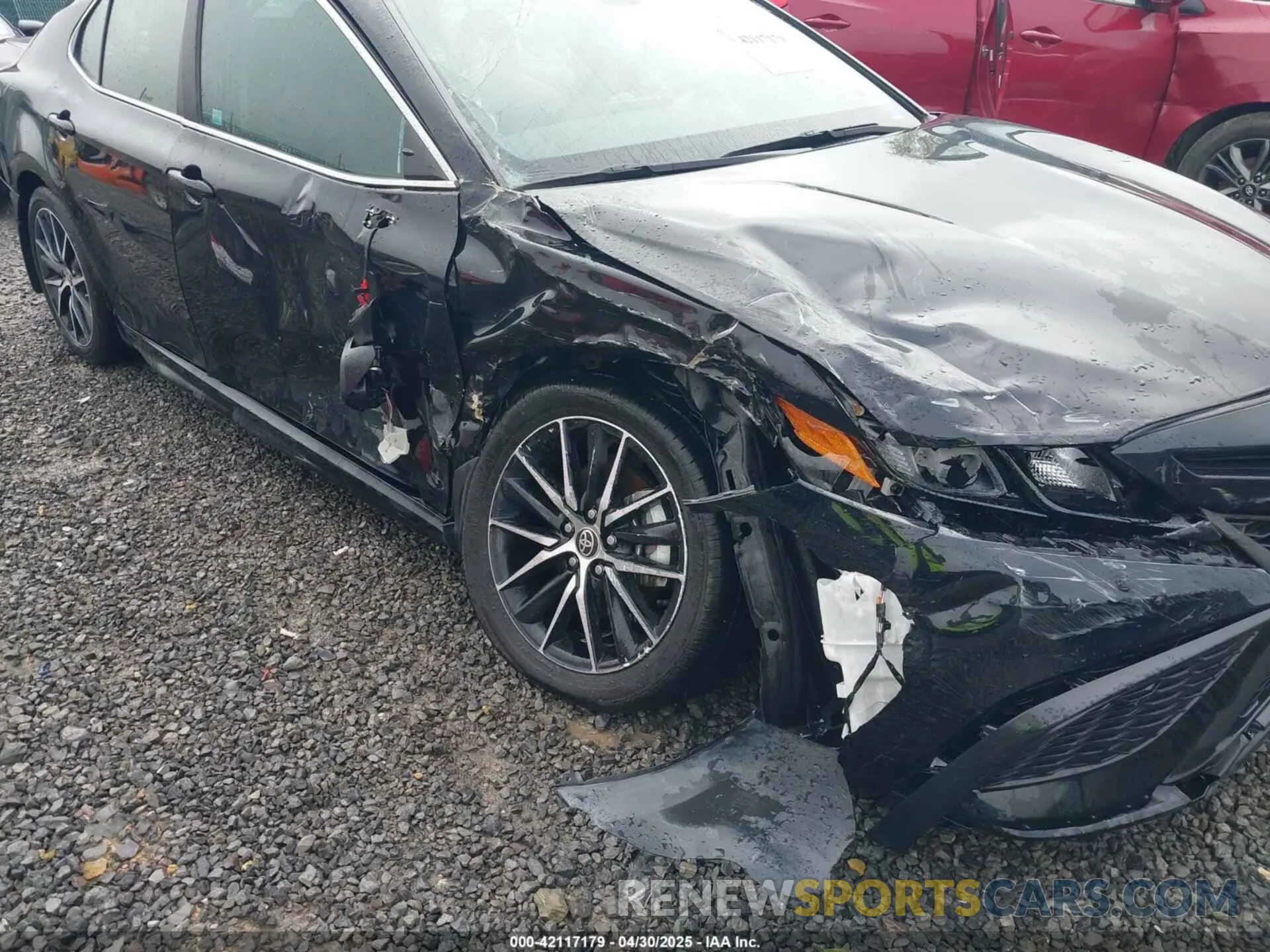 6 Photograph of a damaged car 4T1T11AK5NU717800 TOYOTA CAMRY 2022