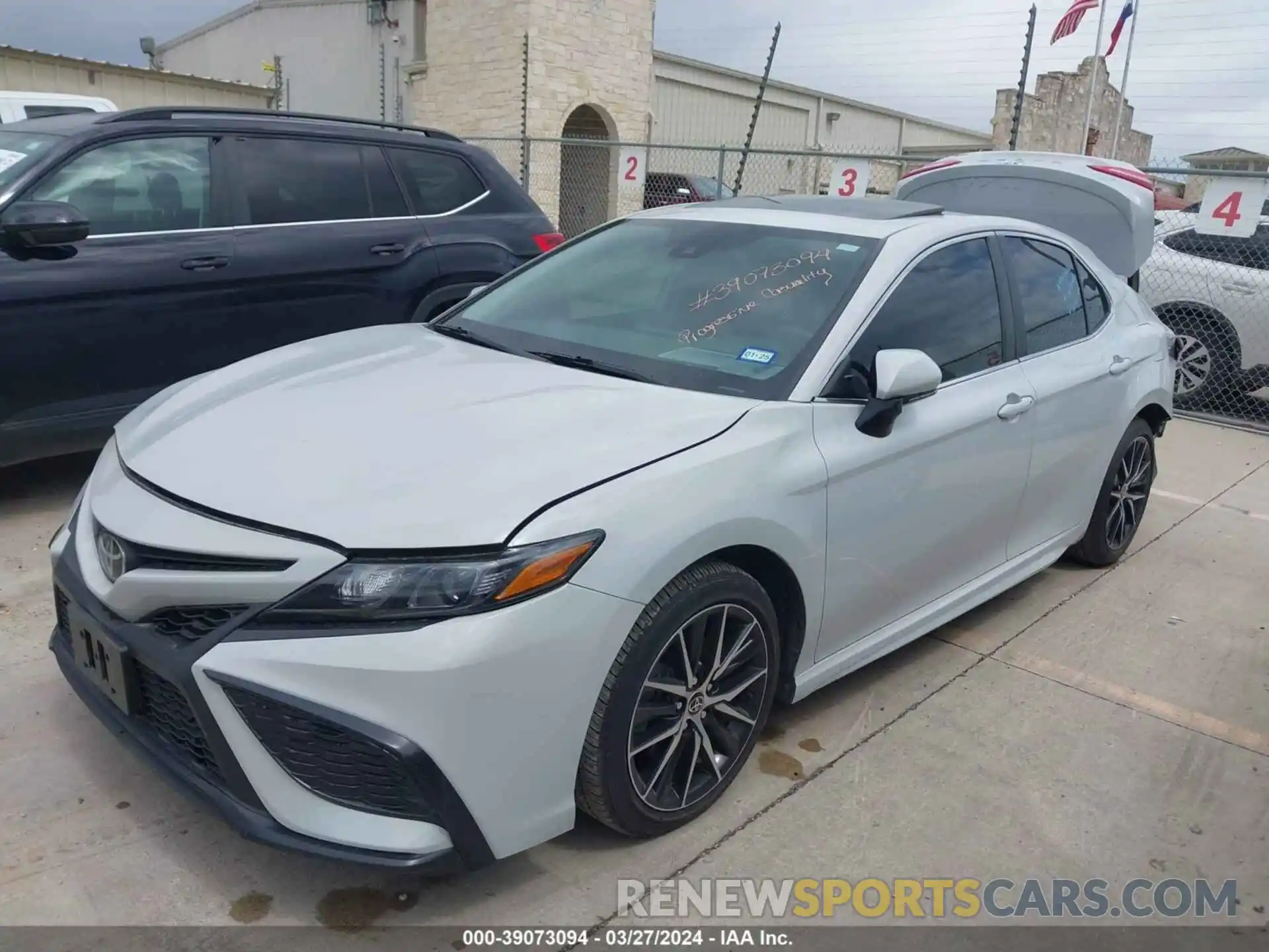 2 Photograph of a damaged car 4T1T11AK6NU005019 TOYOTA CAMRY 2022