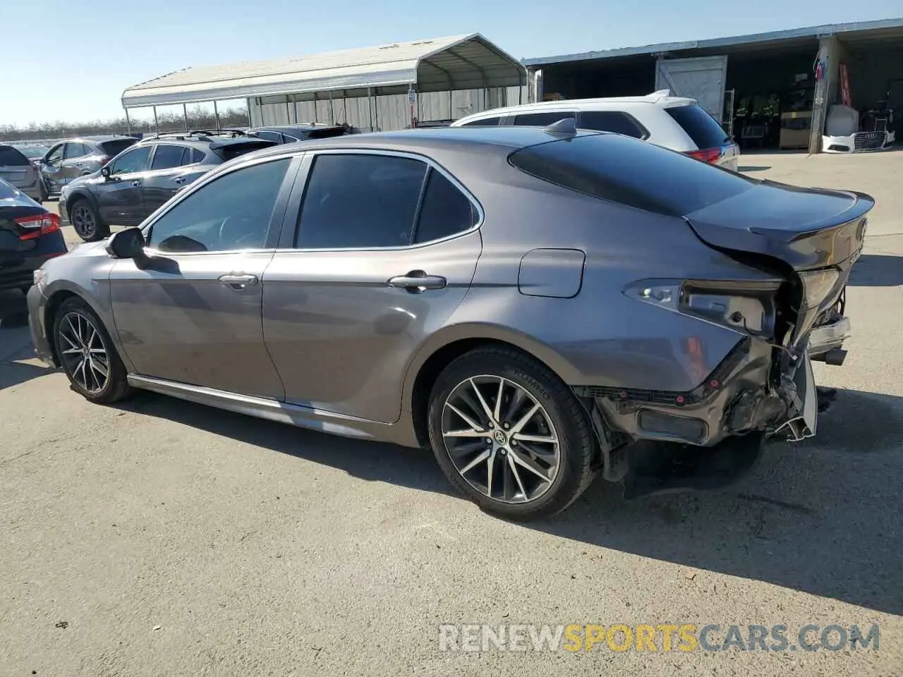 2 Photograph of a damaged car 4T1T11AK6NU638233 TOYOTA CAMRY 2022