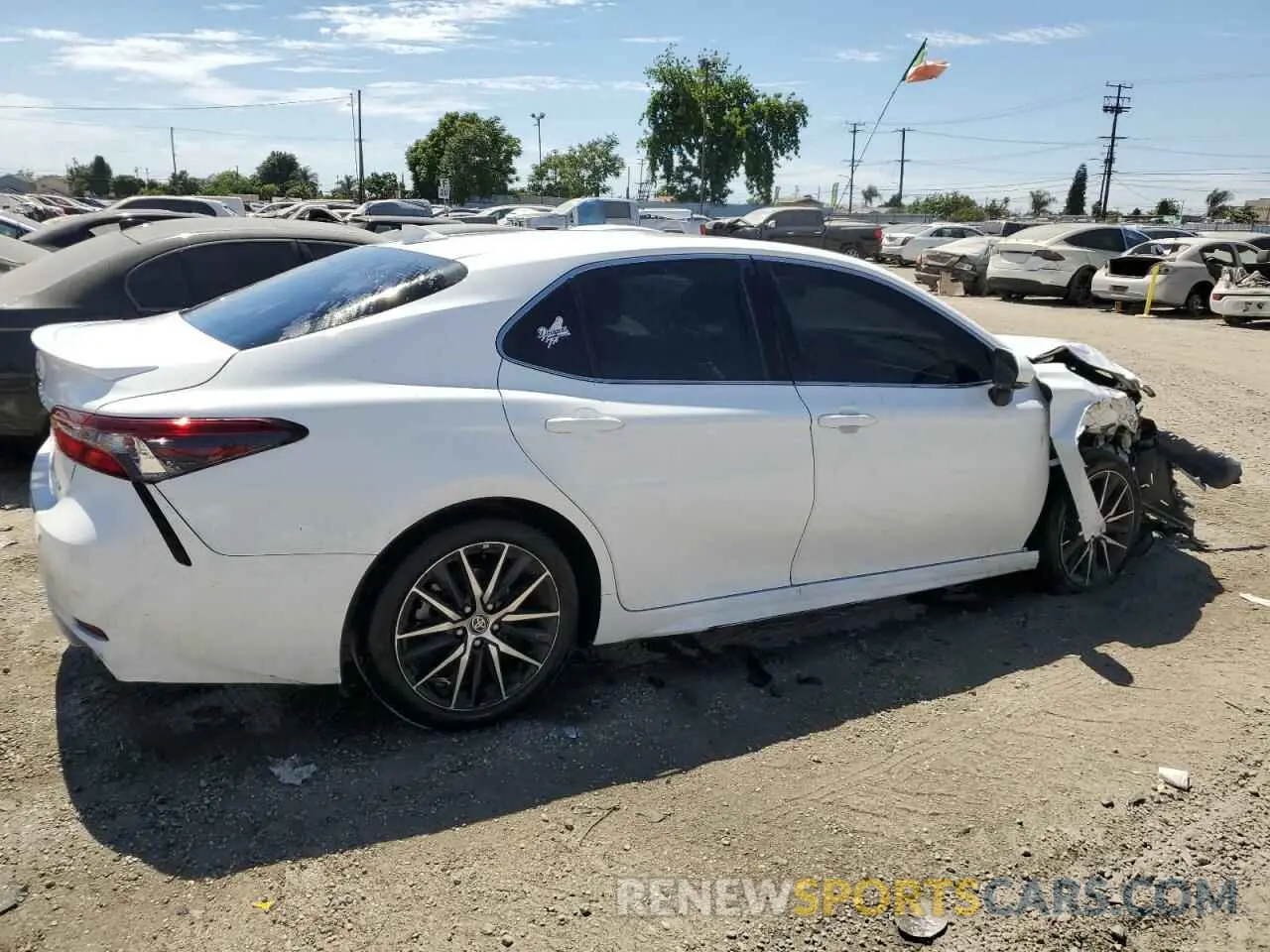 3 Photograph of a damaged car 4T1T11AK6NU657428 TOYOTA CAMRY 2022