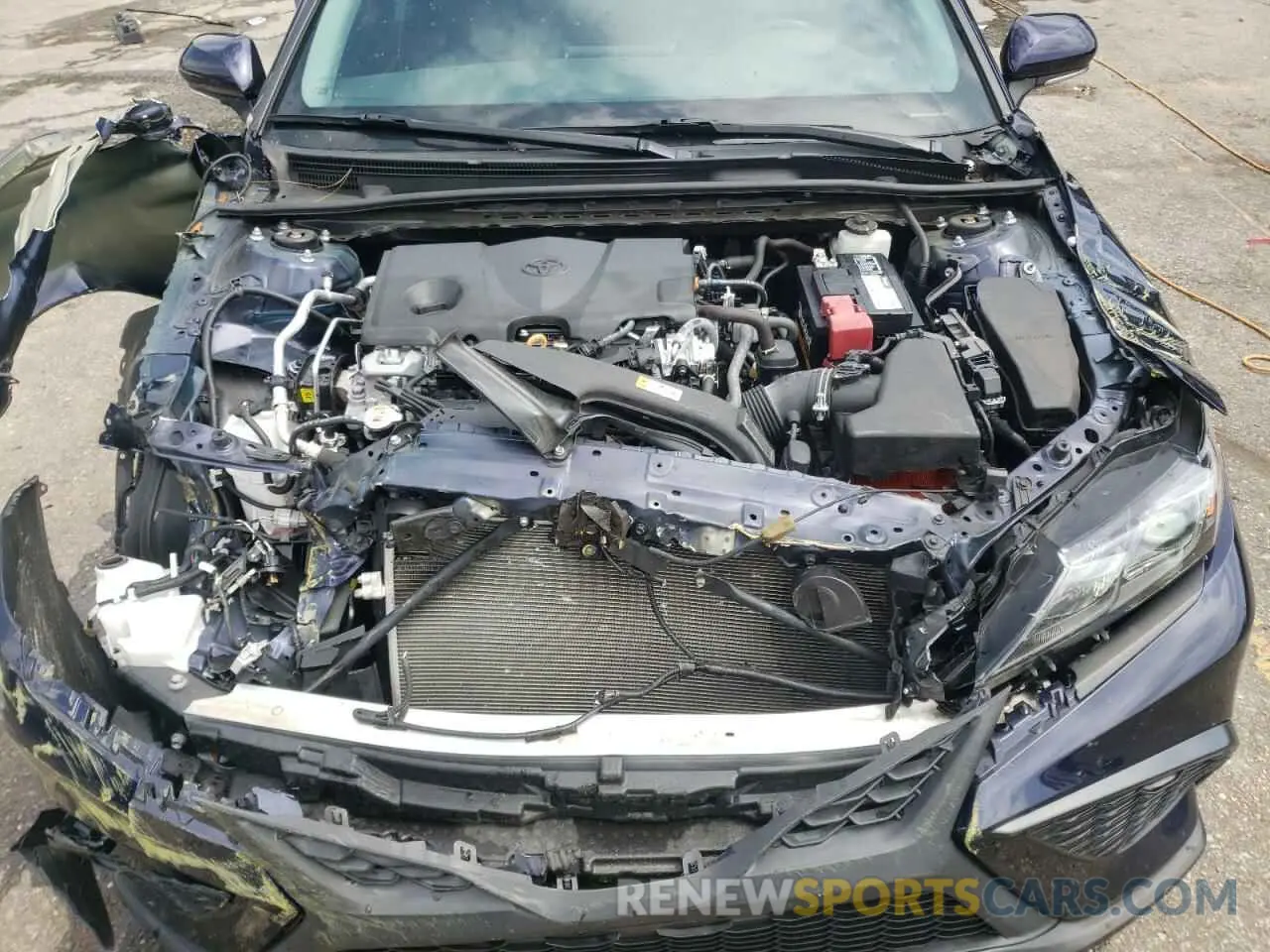 11 Photograph of a damaged car 4T1T11AK6NU672205 TOYOTA CAMRY 2022