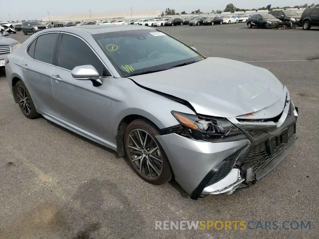 1 Photograph of a damaged car 4T1T11AK6NU674956 TOYOTA CAMRY 2022