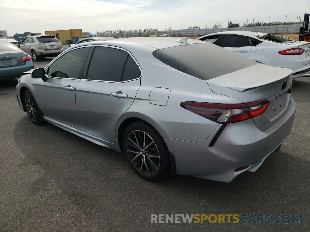 3 Photograph of a damaged car 4T1T11AK6NU674956 TOYOTA CAMRY 2022