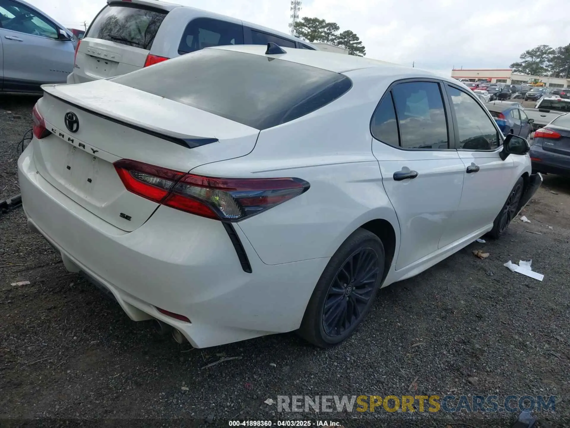 4 Photograph of a damaged car 4T1T11AK7NU061356 TOYOTA CAMRY 2022