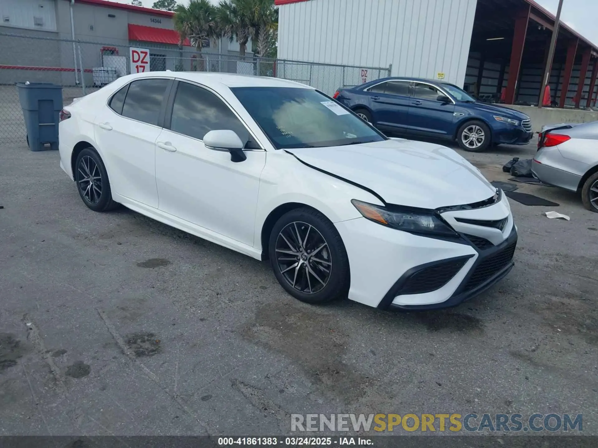 1 Photograph of a damaged car 4T1T11AK7NU668664 TOYOTA CAMRY 2022
