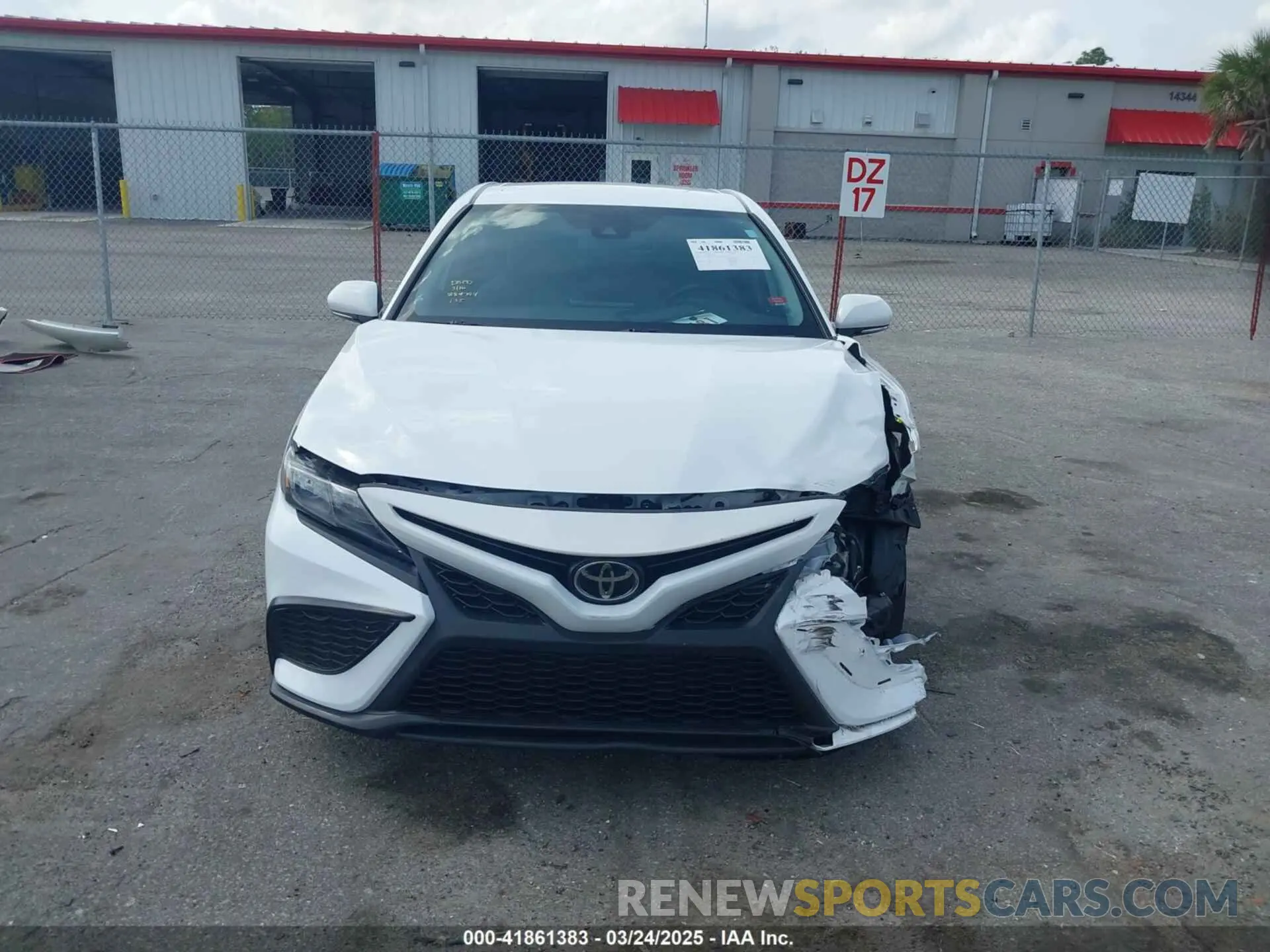 12 Photograph of a damaged car 4T1T11AK7NU668664 TOYOTA CAMRY 2022