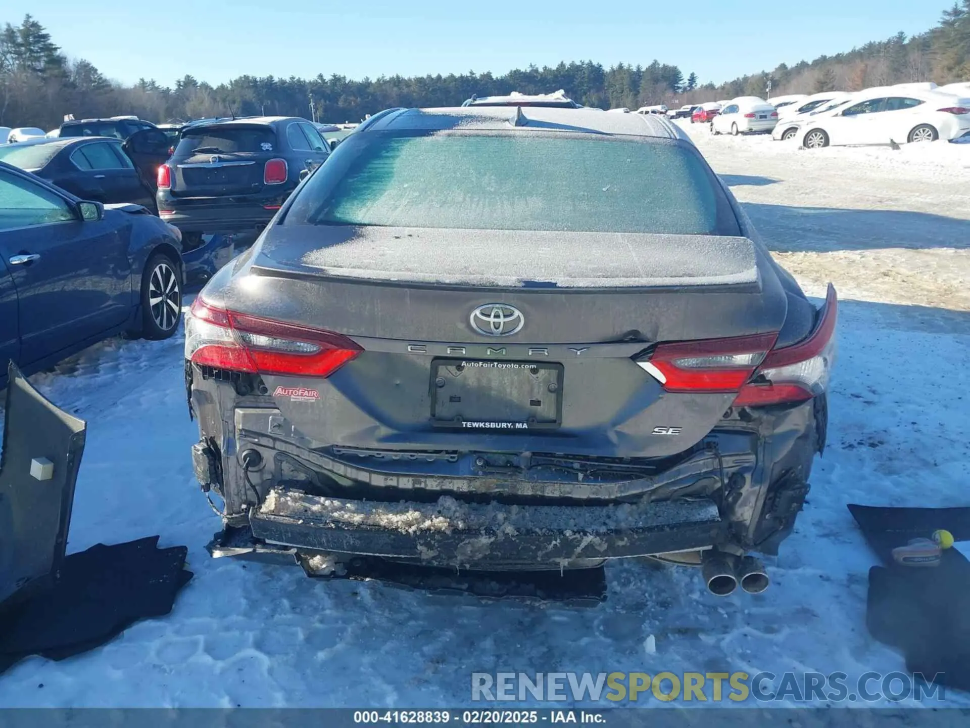 17 Photograph of a damaged car 4T1T11AK7NU690017 TOYOTA CAMRY 2022