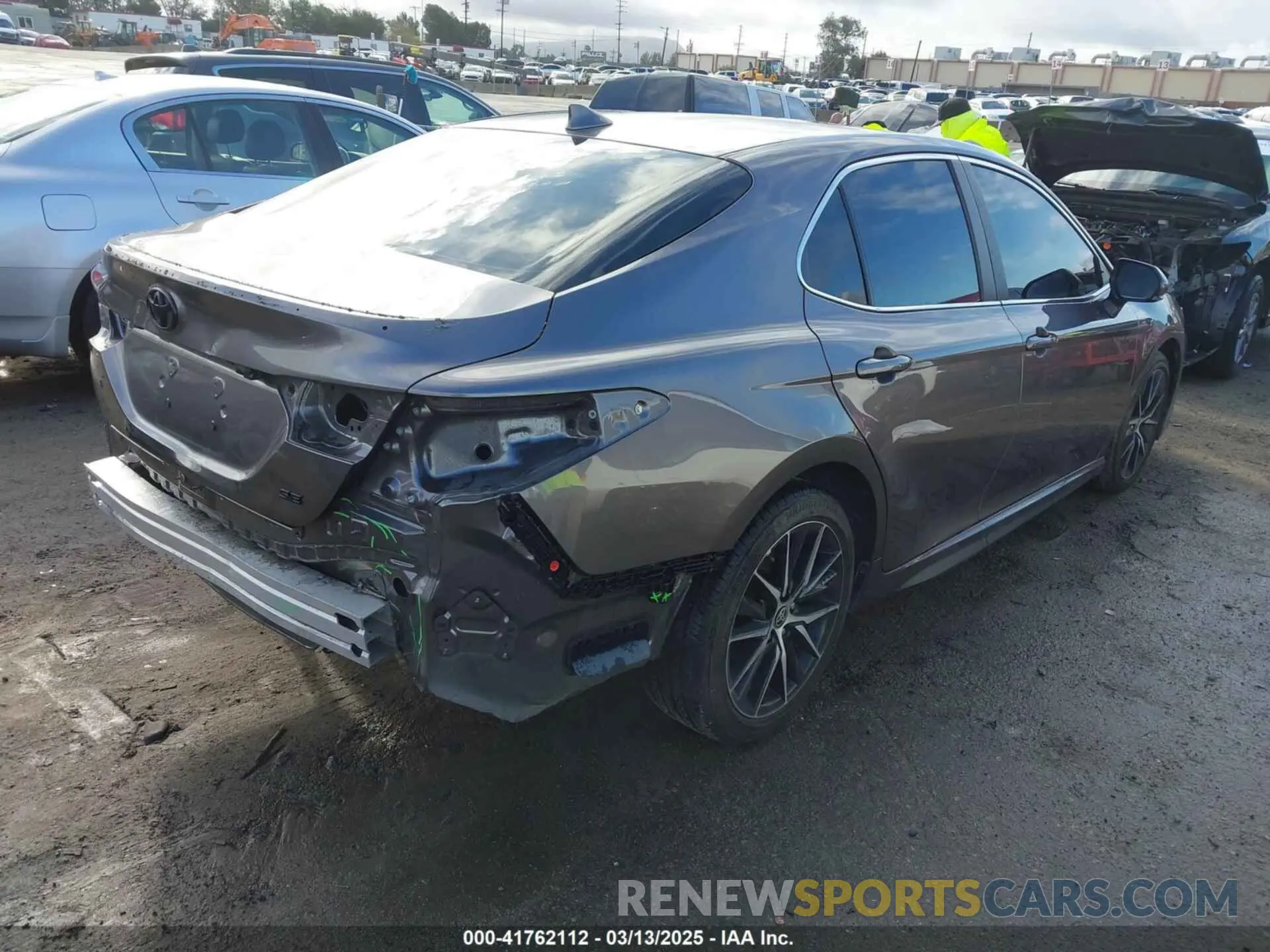 4 Photograph of a damaged car 4T1T11AK8NU065478 TOYOTA CAMRY 2022