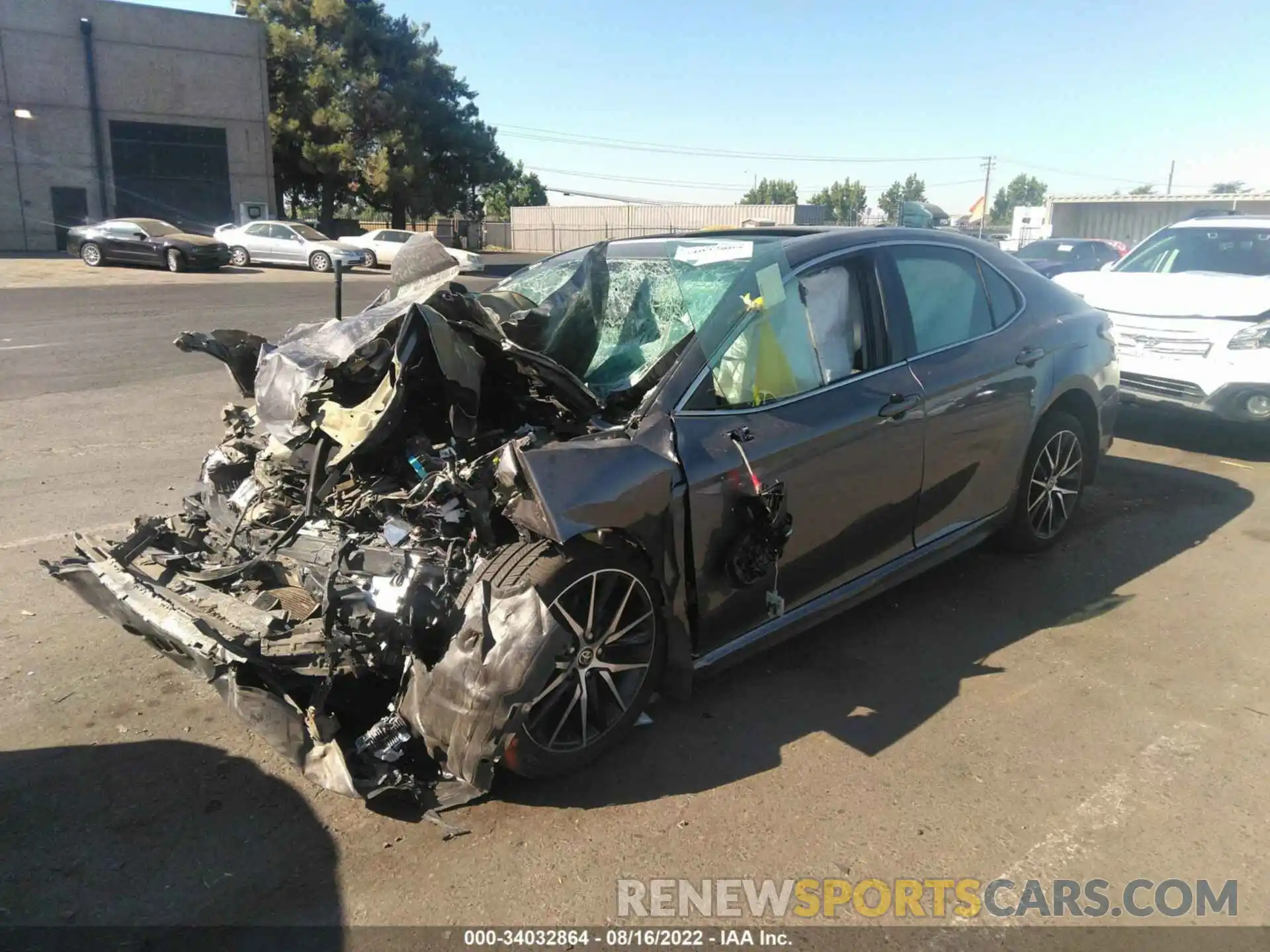 2 Photograph of a damaged car 4T1T11AK8NU627167 TOYOTA CAMRY 2022