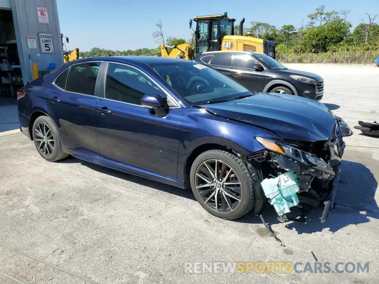 4 Photograph of a damaged car 4T1T11AK8NU628481 TOYOTA CAMRY 2022