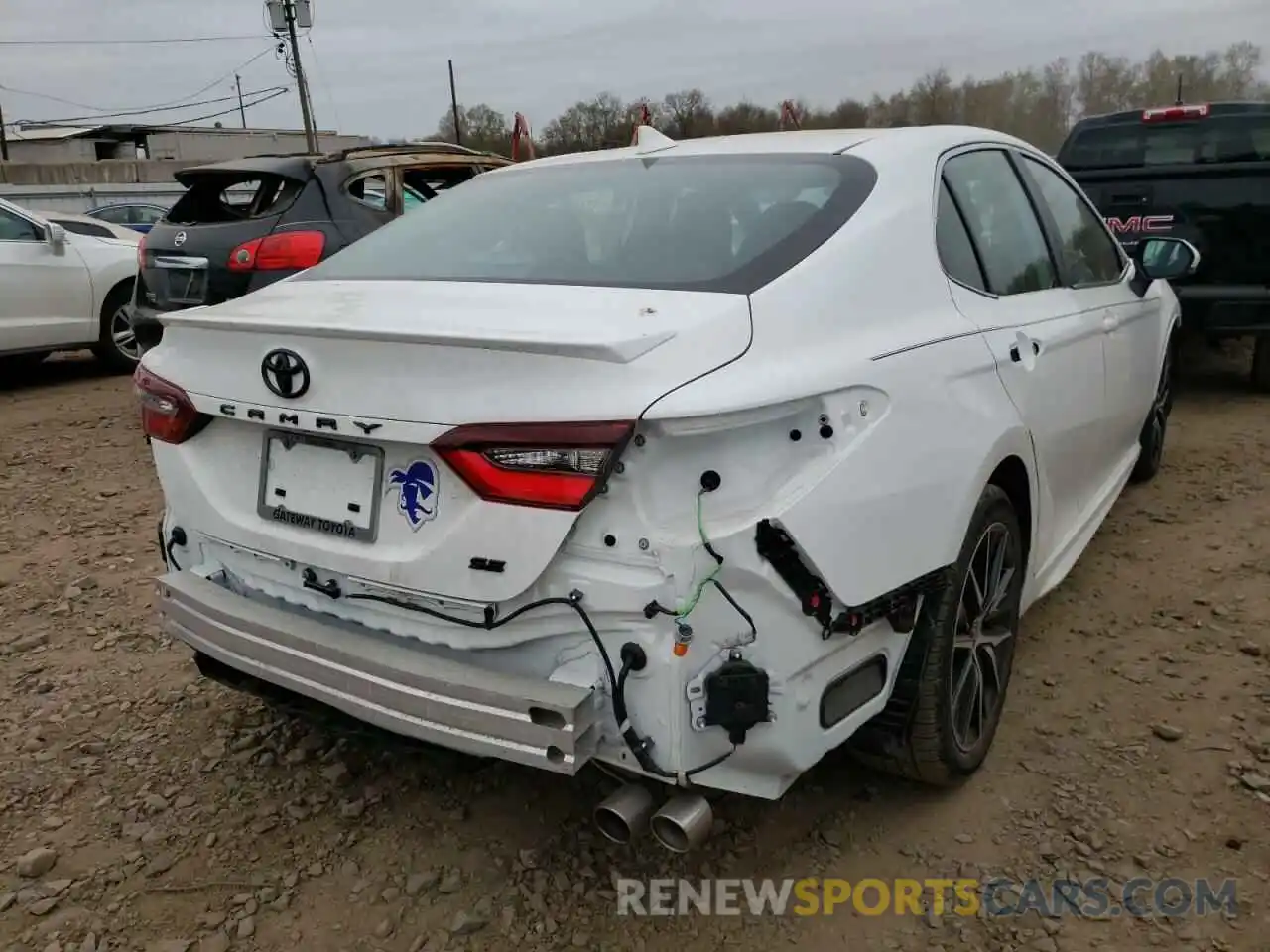 4 Photograph of a damaged car 4T1T11AK8NU629436 TOYOTA CAMRY 2022