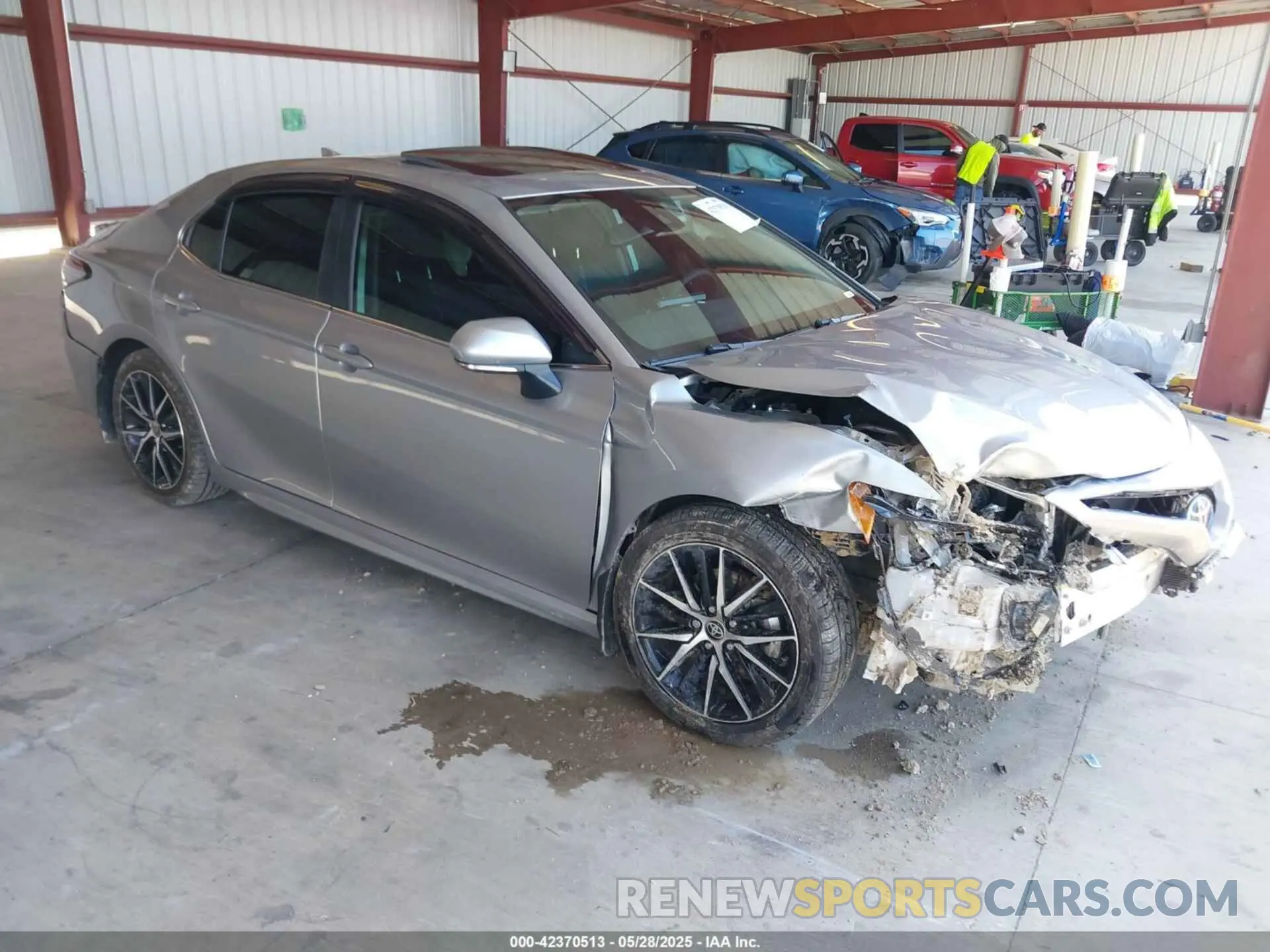 1 Photograph of a damaged car 4T1T11AK8NU659228 TOYOTA CAMRY 2022
