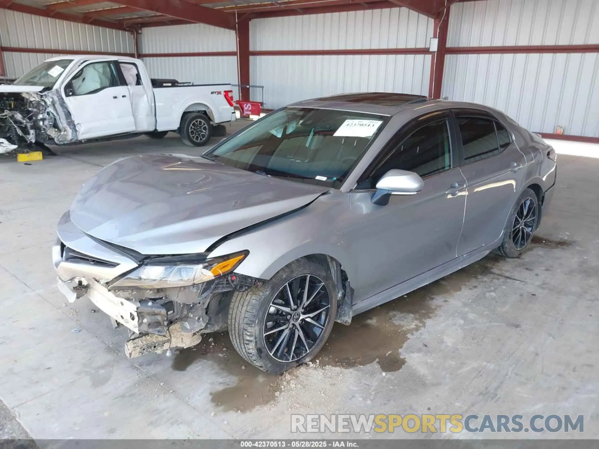 2 Photograph of a damaged car 4T1T11AK8NU659228 TOYOTA CAMRY 2022