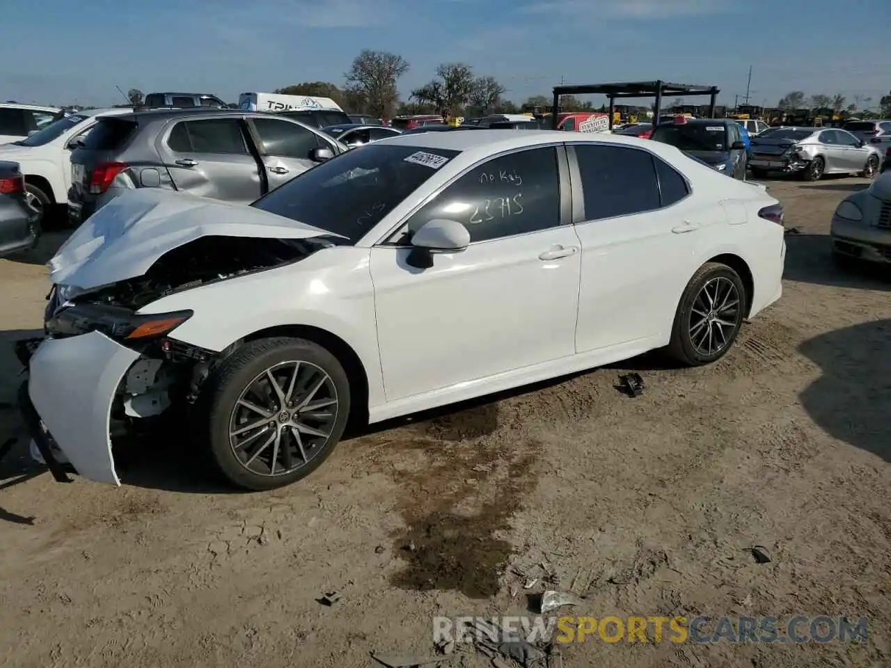 1 Photograph of a damaged car 4T1T11AK8NU706192 TOYOTA CAMRY 2022