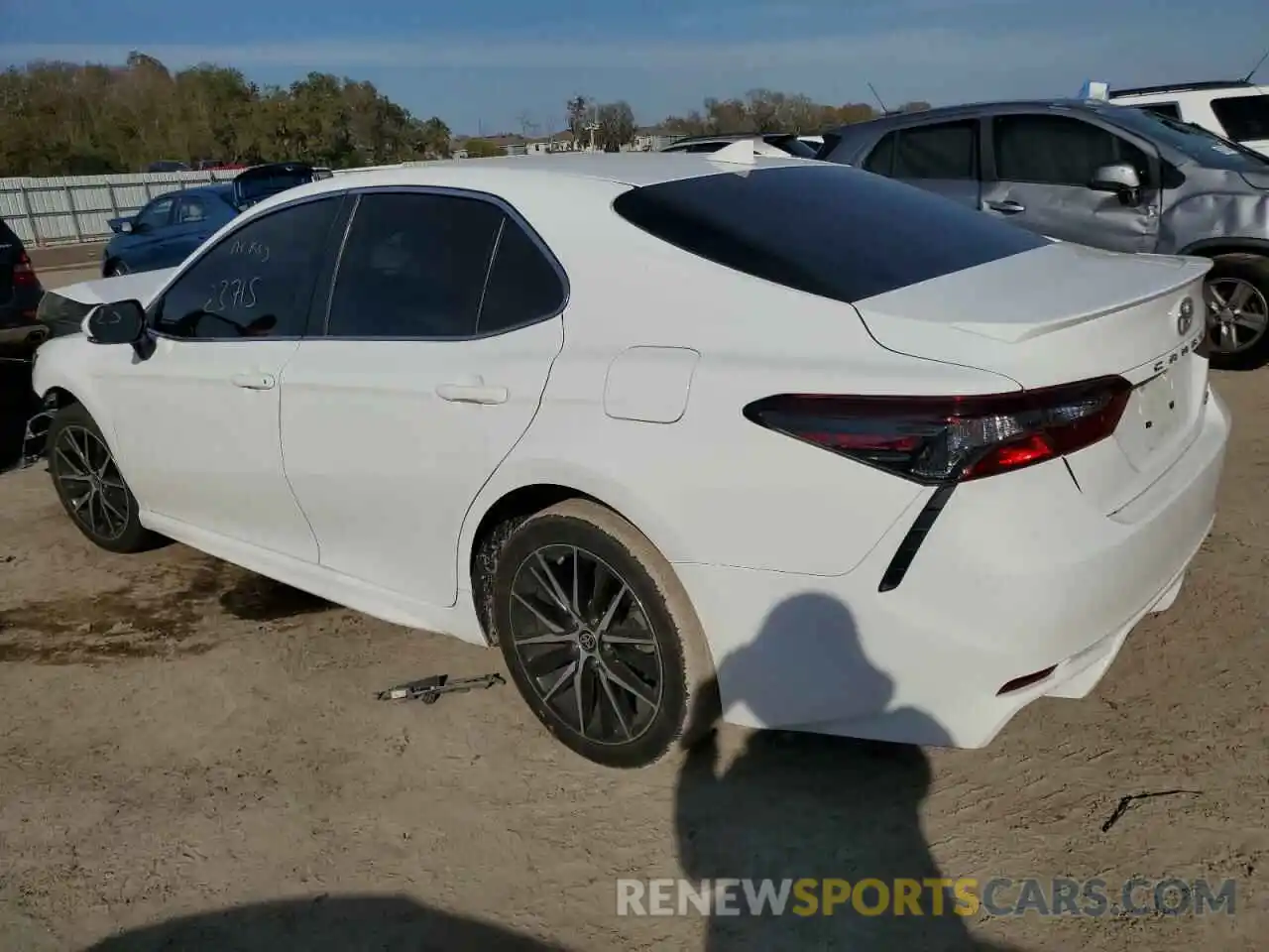 2 Photograph of a damaged car 4T1T11AK8NU706192 TOYOTA CAMRY 2022