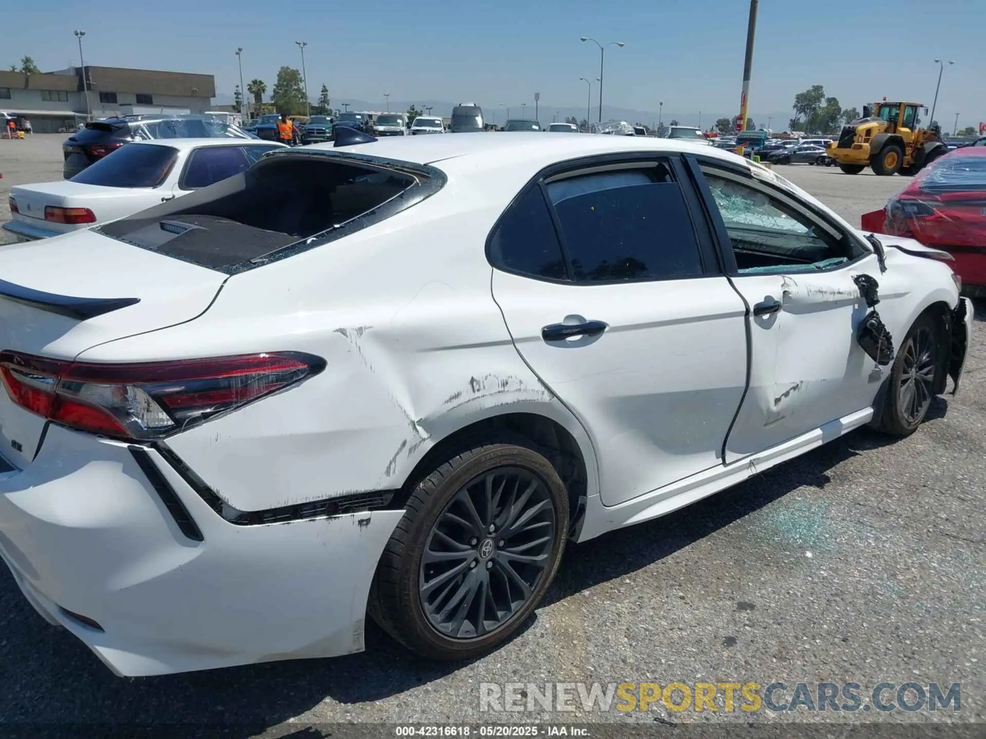 18 Photograph of a damaged car 4T1T11AK9NU047717 TOYOTA CAMRY 2022