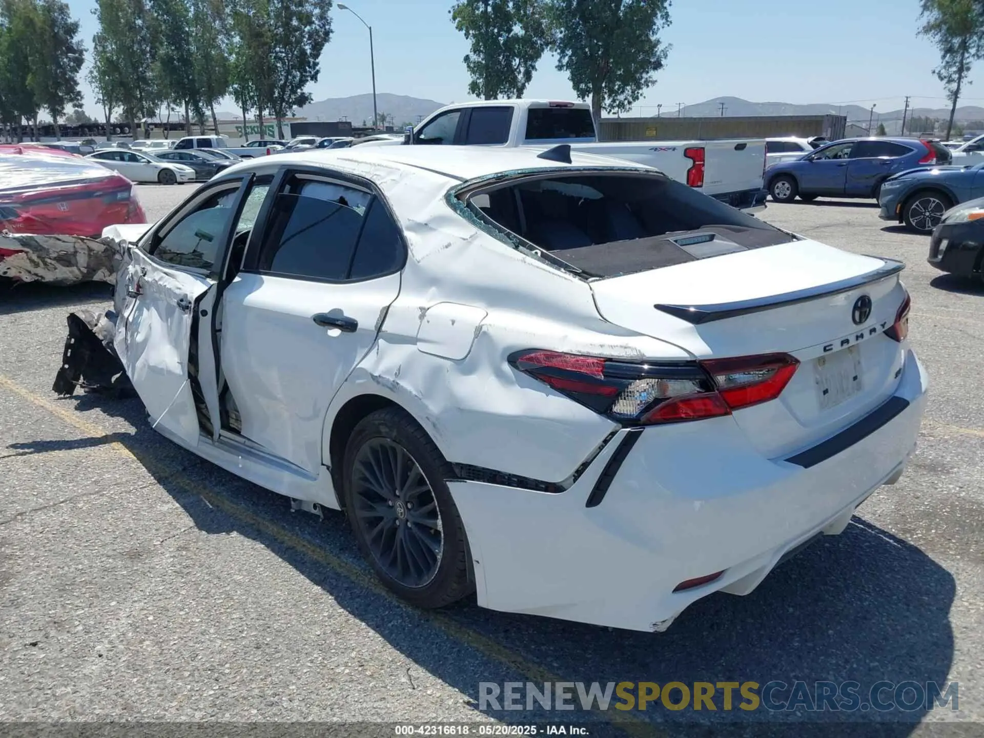3 Photograph of a damaged car 4T1T11AK9NU047717 TOYOTA CAMRY 2022