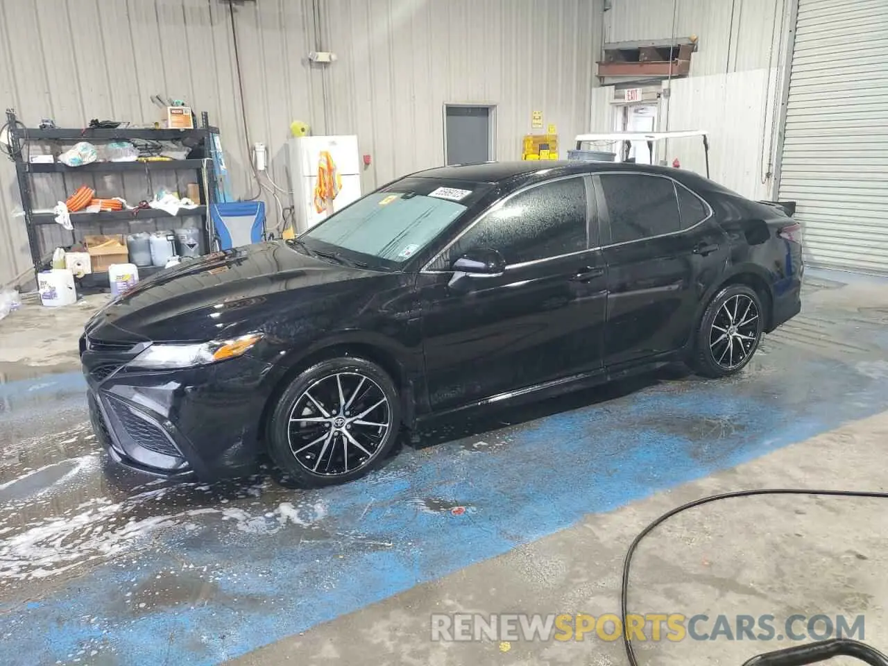 1 Photograph of a damaged car 4T1T11AK9NU663479 TOYOTA CAMRY 2022