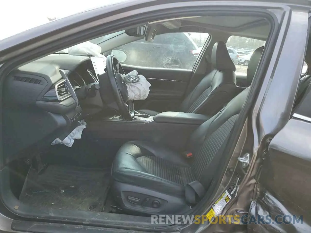 7 Photograph of a damaged car 4T1T11AK9NU665085 TOYOTA CAMRY 2022