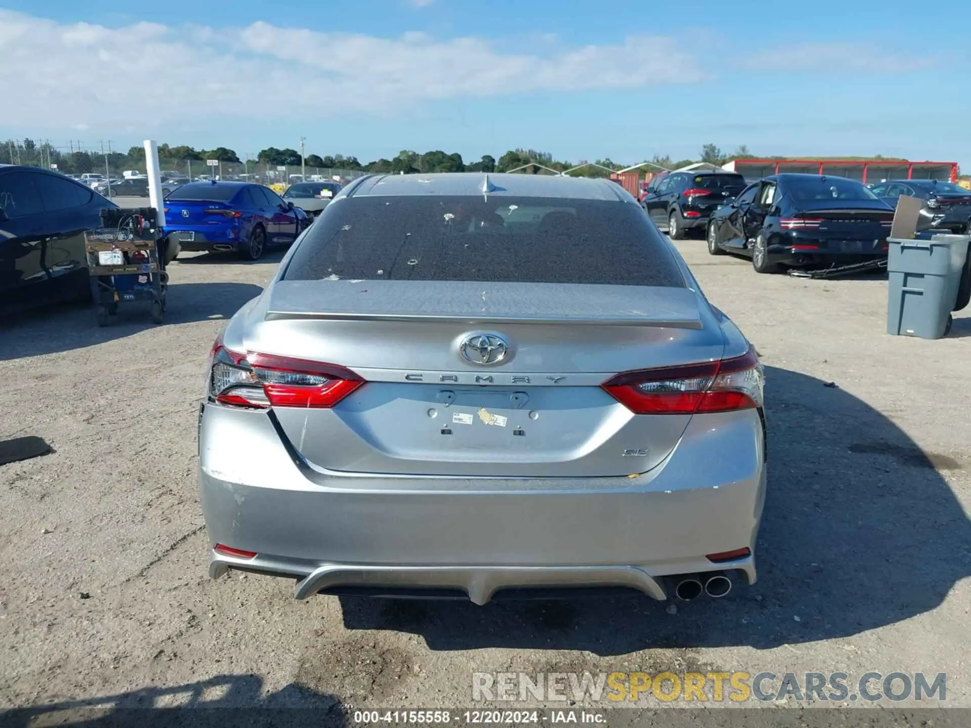 16 Photograph of a damaged car 4T1T11AK9NU686020 TOYOTA CAMRY 2022