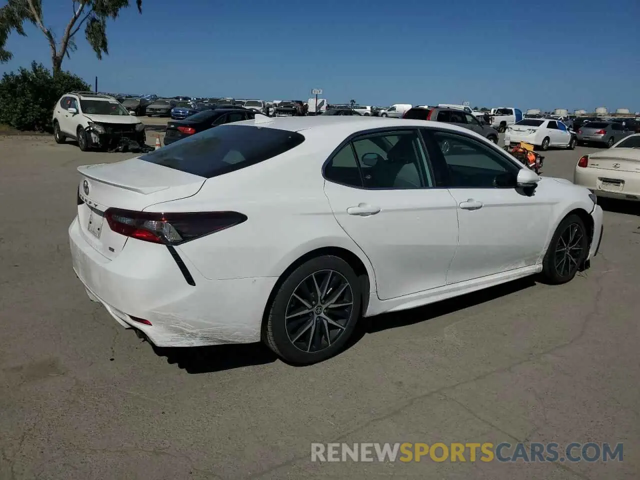 3 Photograph of a damaged car 4T1T11AKXNU624951 TOYOTA CAMRY 2022